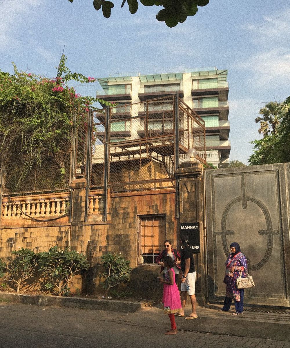 The gate at Mannat, Bandstand